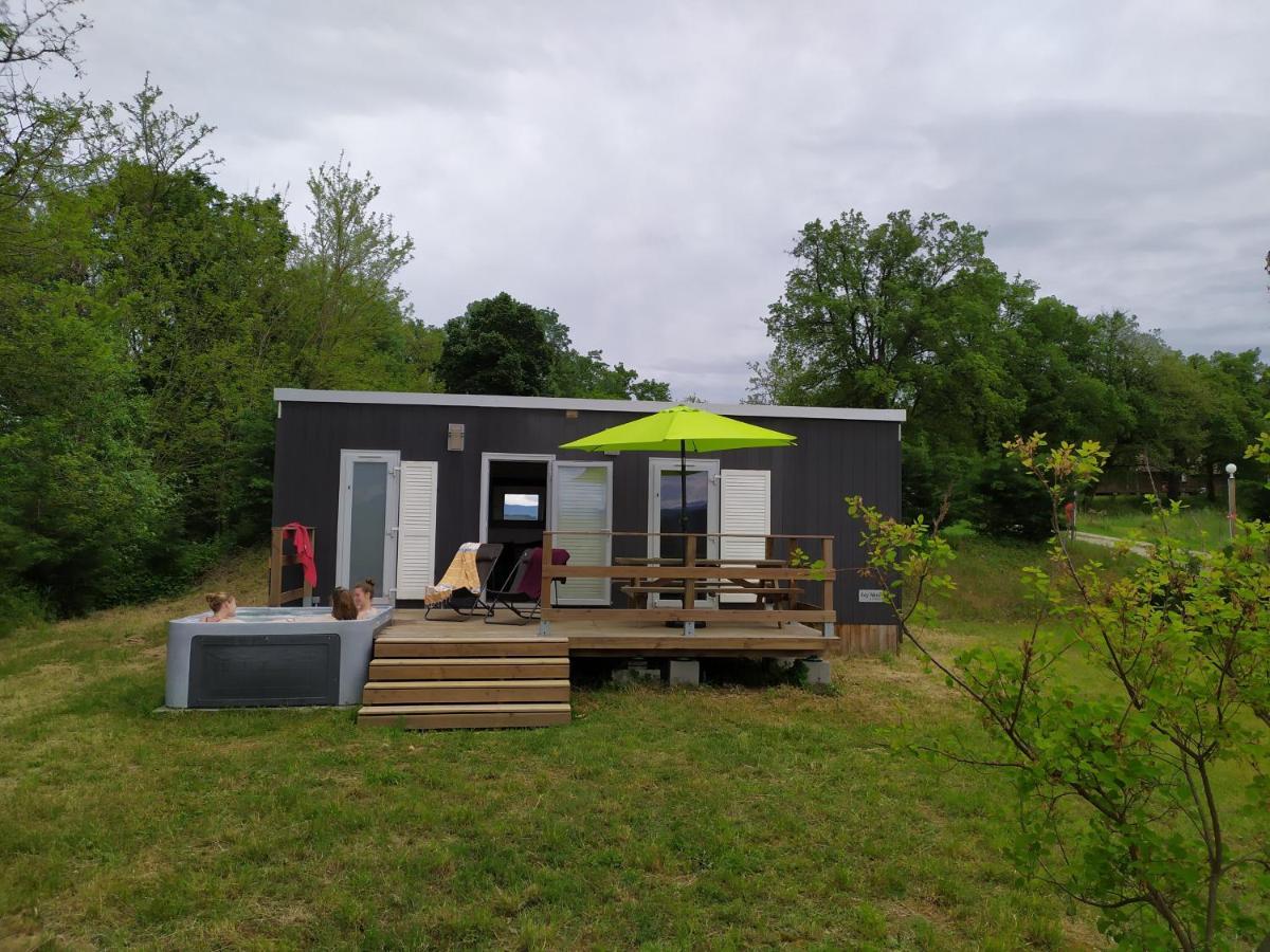 Camping Domaine De Senaud Albon Exteriör bild