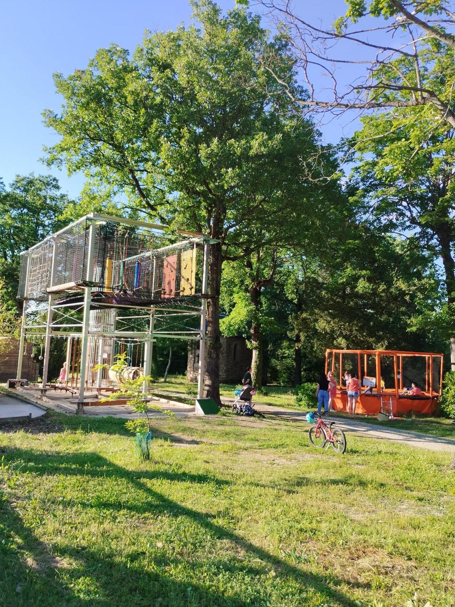 Camping Domaine De Senaud Albon Exteriör bild